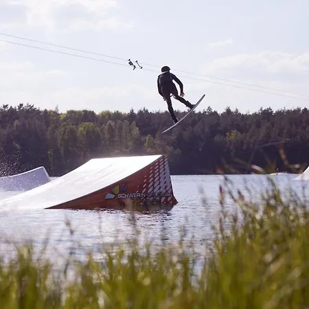 Отель Hamburg-wittenburg Der Valk 4*