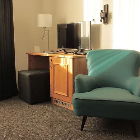 Отель Hamburg-wittenburg Der Valk